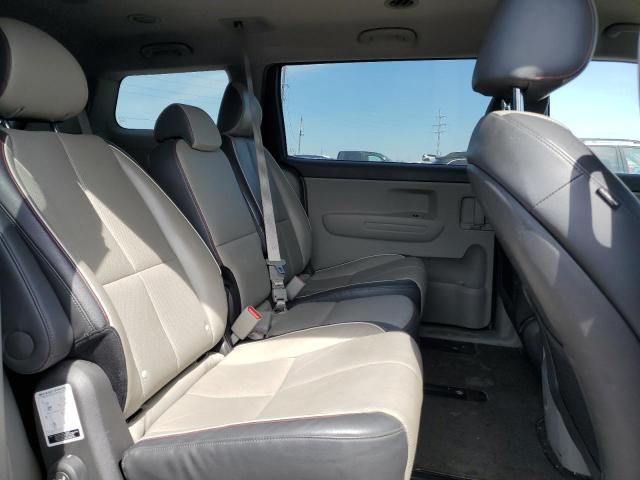 2016 KIA Sedona LX