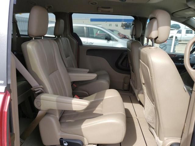 2013 Chrysler Town & Country Touring