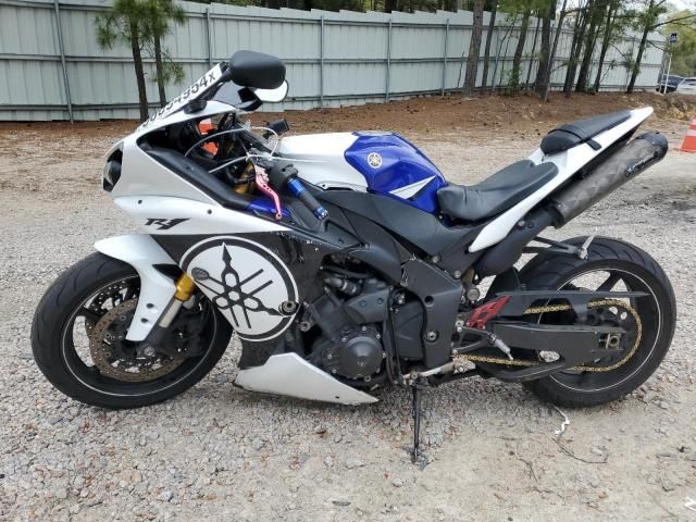 2013 Yamaha YZFR1