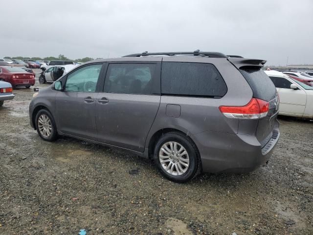 2012 Toyota Sienna XLE