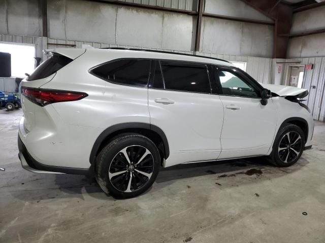 2022 Toyota Highlander XSE