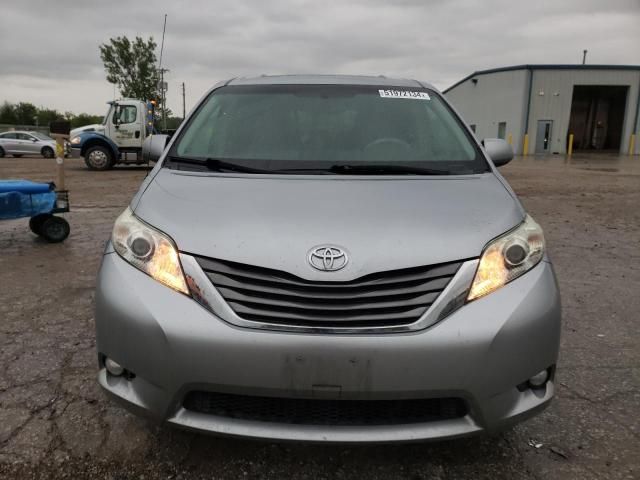 2011 Toyota Sienna XLE