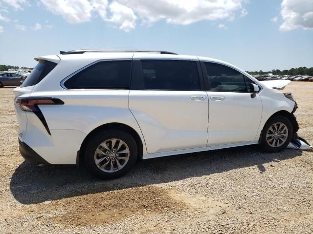 2024 Toyota Sienna XLE