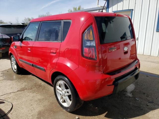 2010 KIA Soul +