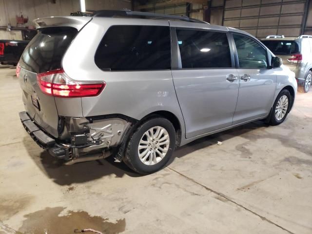 2017 Toyota Sienna XLE