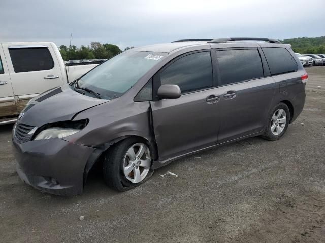 2012 Toyota Sienna LE