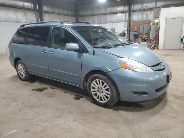 2008 Toyota Sienna XLE