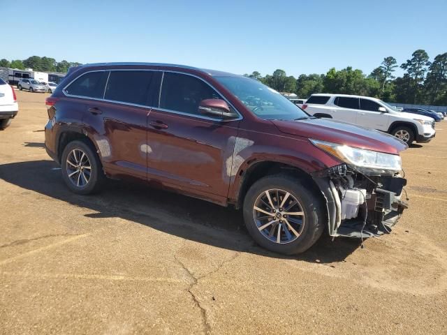 2017 Toyota Highlander SE