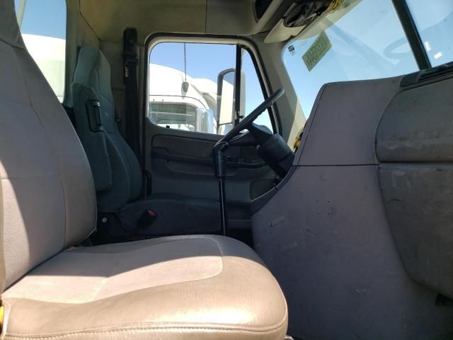 2005 Freightliner Conventional Columbia