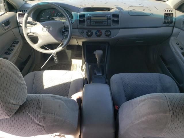 2004 Toyota Camry LE