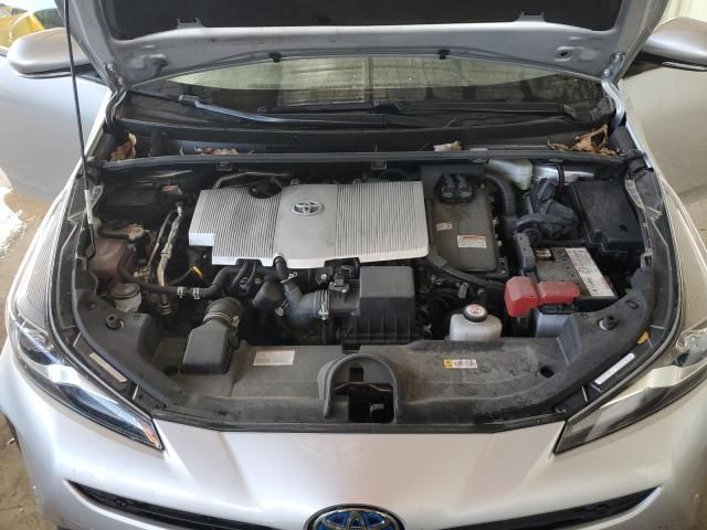 2022 Toyota Prius LE