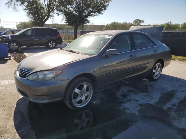 2005 Toyota Camry LE