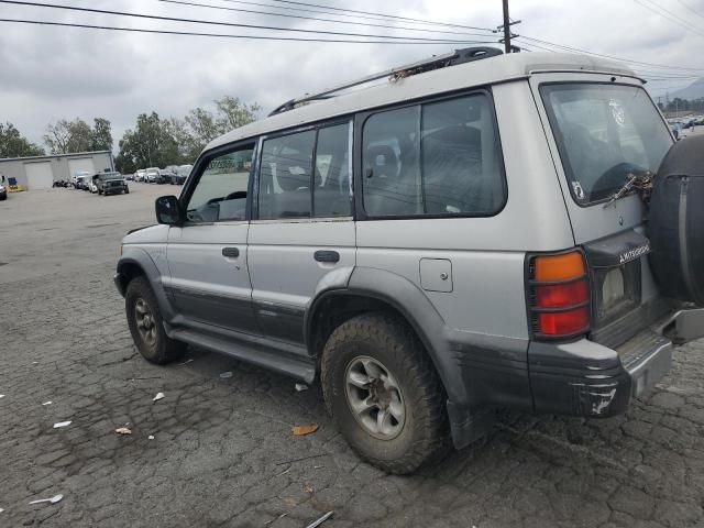 1995 Mitsubishi Montero SR