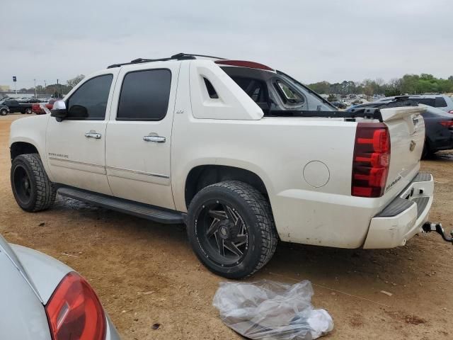 2011 Chevrolet Avalanche LTZ