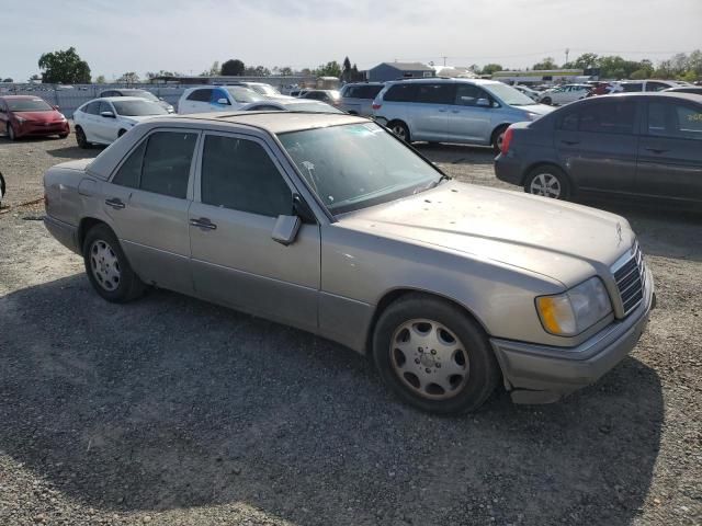 1995 Mercedes-Benz E 320 Base