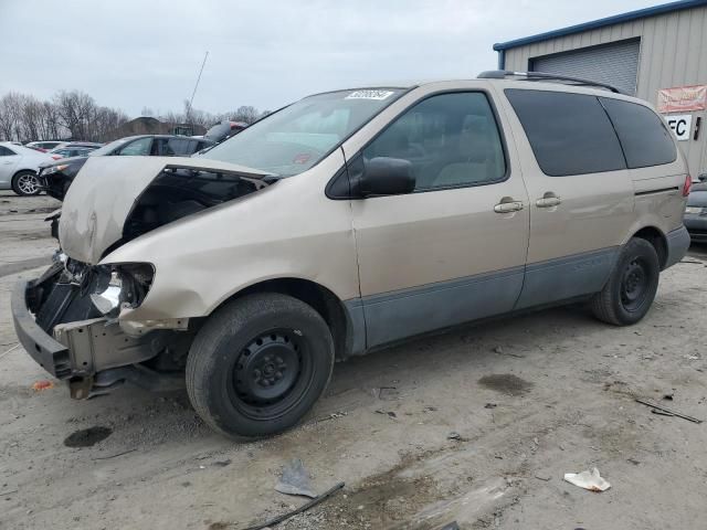 2003 Toyota Sienna CE