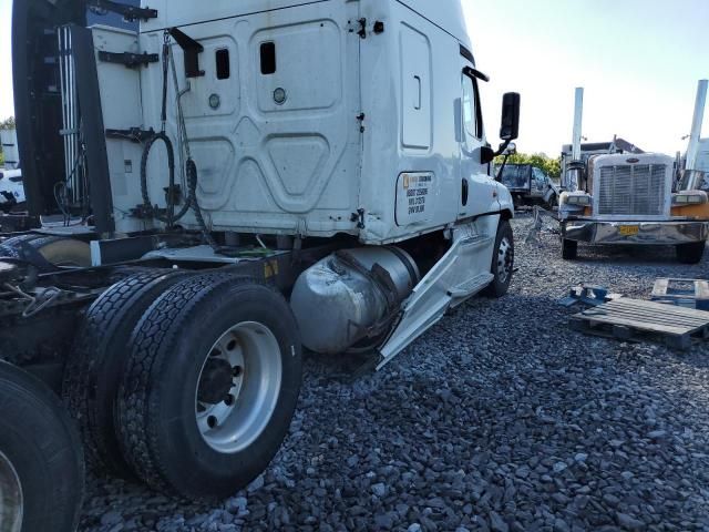 2016 Freightliner Cascadia 125