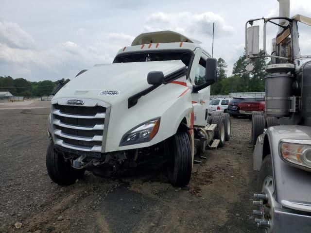 2024 Freightliner Cascadia 126