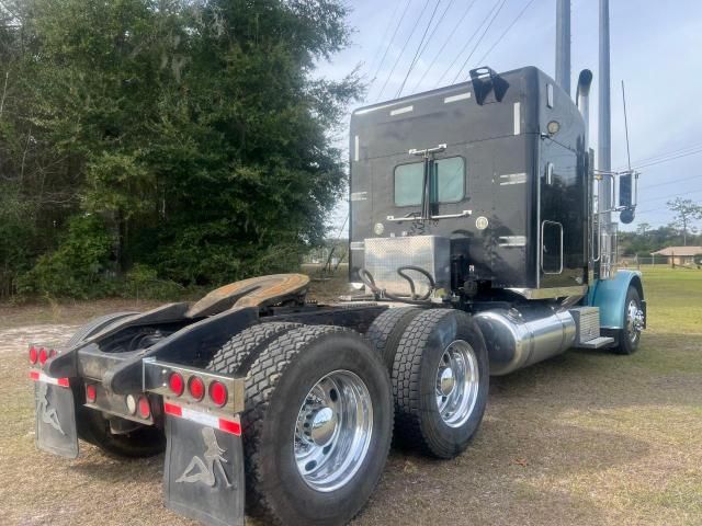 2010 Peterbilt 388