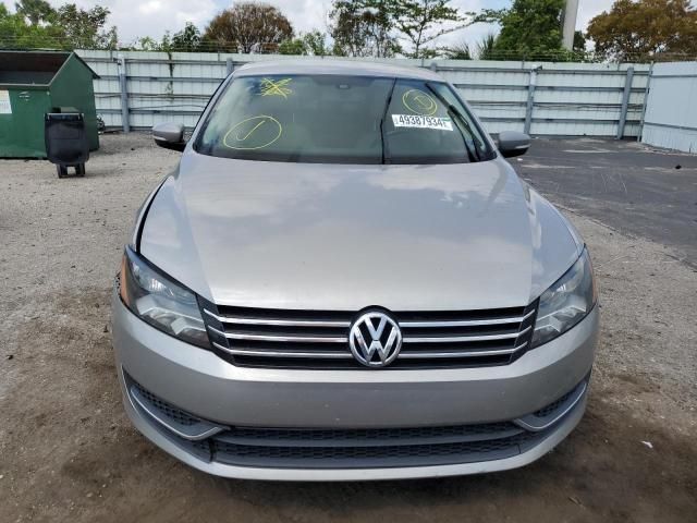 2013 Volkswagen Passat SE