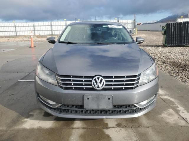 2012 Volkswagen Passat SEL