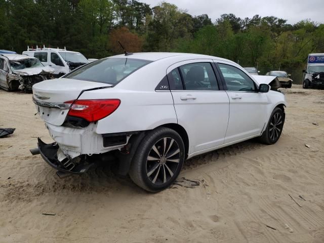 2013 Chrysler 200 Limited