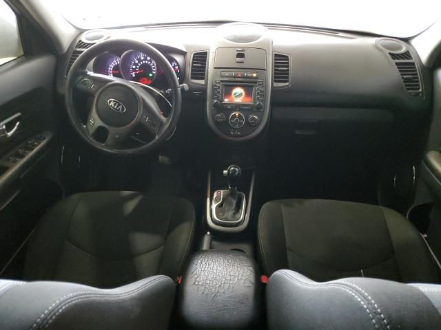 2013 KIA Soul +