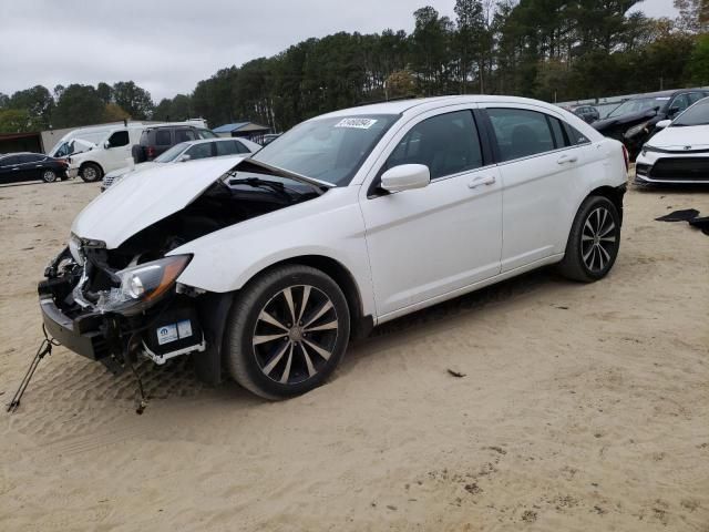 2013 Chrysler 200 Limited