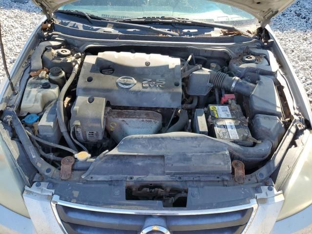 2004 Nissan Altima Base