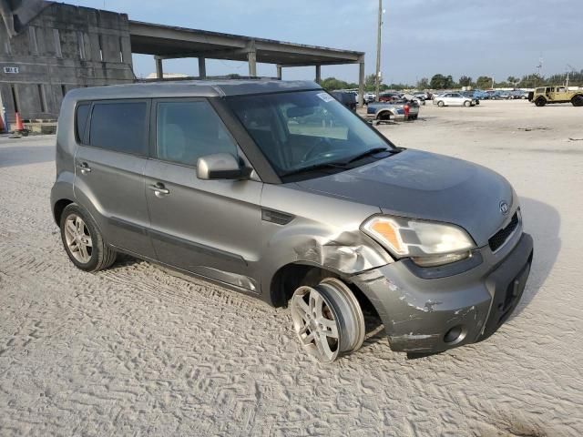 2011 KIA Soul +