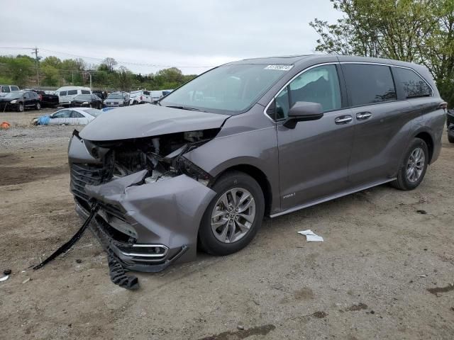 2021 Toyota Sienna XLE