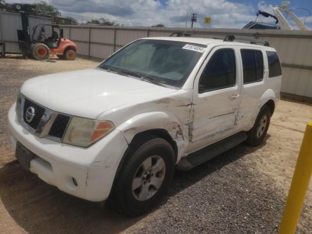 2005 Nissan Pathfinder LE