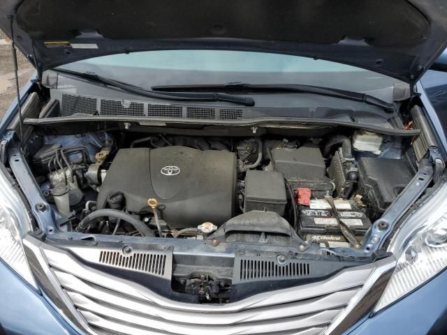 2017 Toyota Sienna XLE