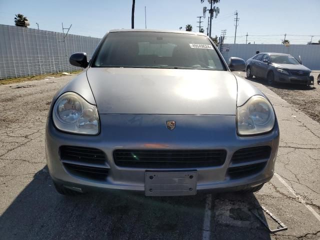 2004 Porsche Cayenne