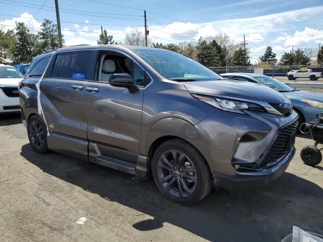 2022 Toyota Sienna XSE