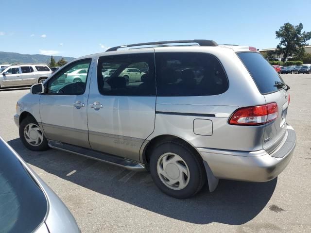 2002 Toyota Sienna LE