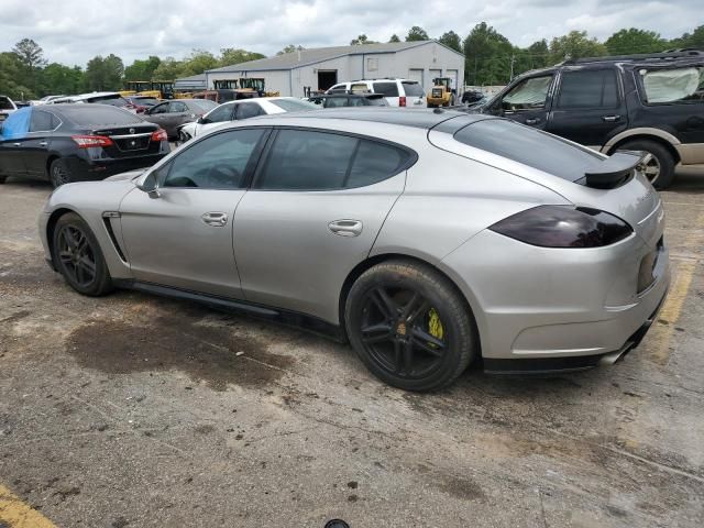 2011 Porsche Panamera 2