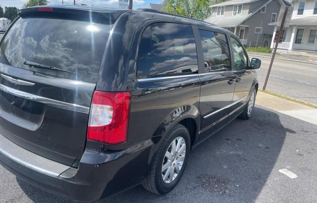 2013 Chrysler Town & Country Touring