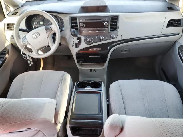 2011 Toyota Sienna LE