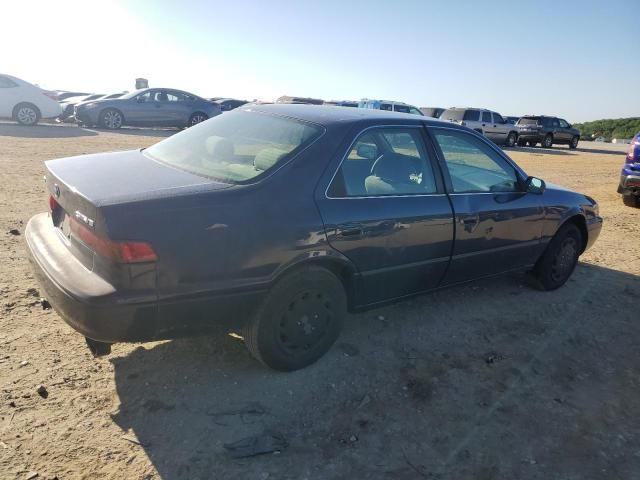 1999 Toyota Camry LE