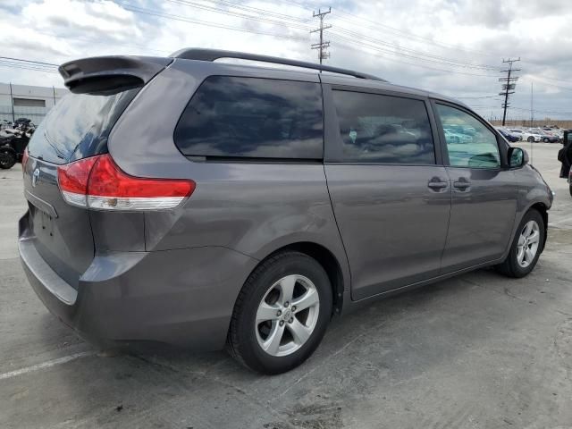 2013 Toyota Sienna LE