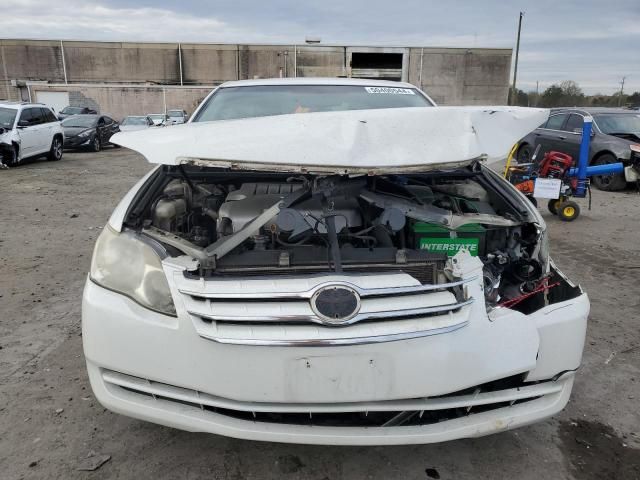 2005 Toyota Avalon XL