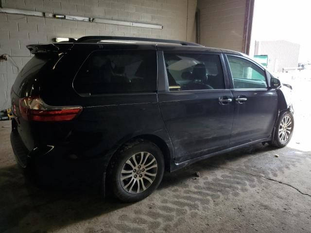 2020 Toyota Sienna XLE