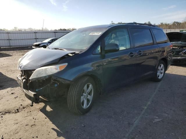 2011 Toyota Sienna LE