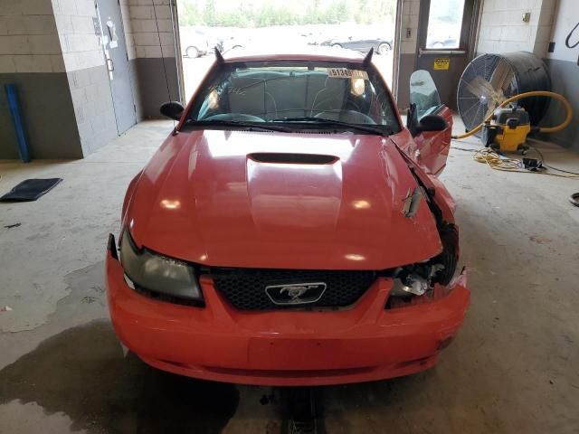 2000 Ford Mustang