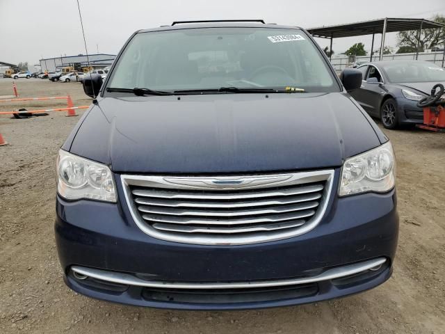 2013 Chrysler Town & Country Touring