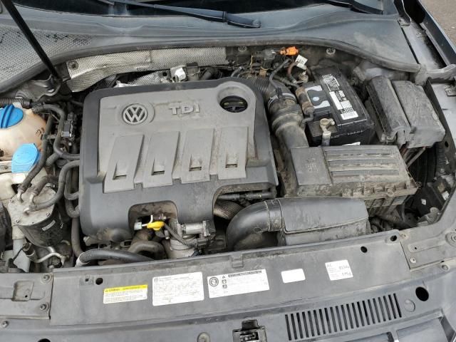 2014 Volkswagen Passat SE