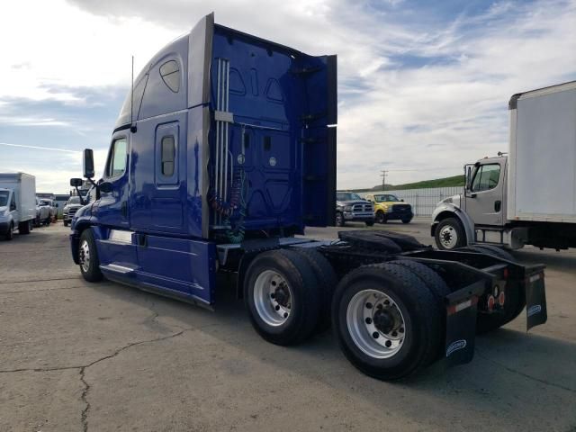 2013 Freightliner Cascadia 125