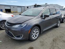 Carros reportados por vandalismo a la venta en subasta: 2018 Chrysler Pacifica Touring L Plus