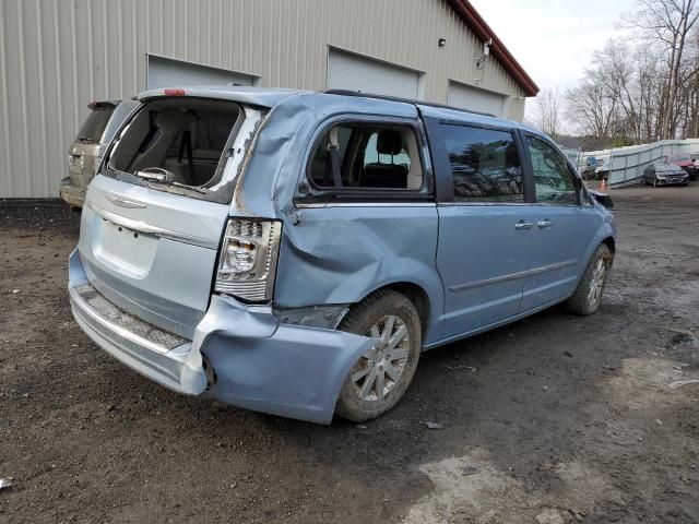 2016 Chrysler Town & Country Touring